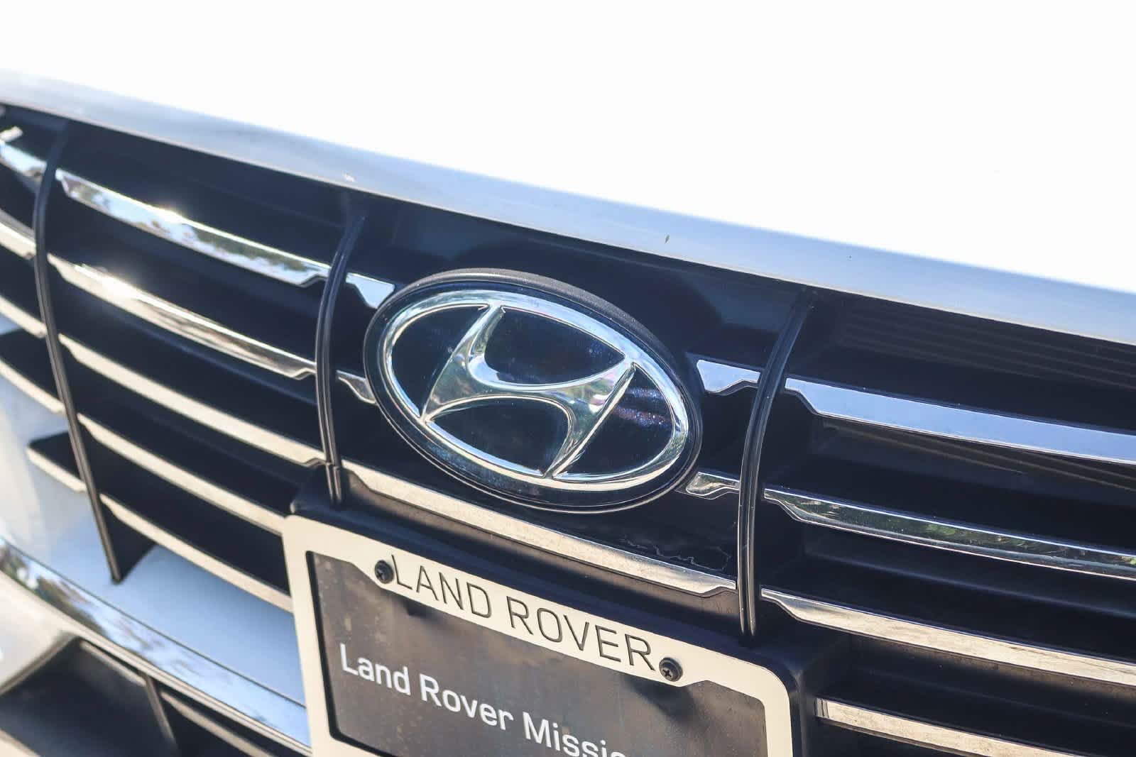 Used 2021 Hyundai Sonata SE w/ Preferred Accessory Package FWD image 11