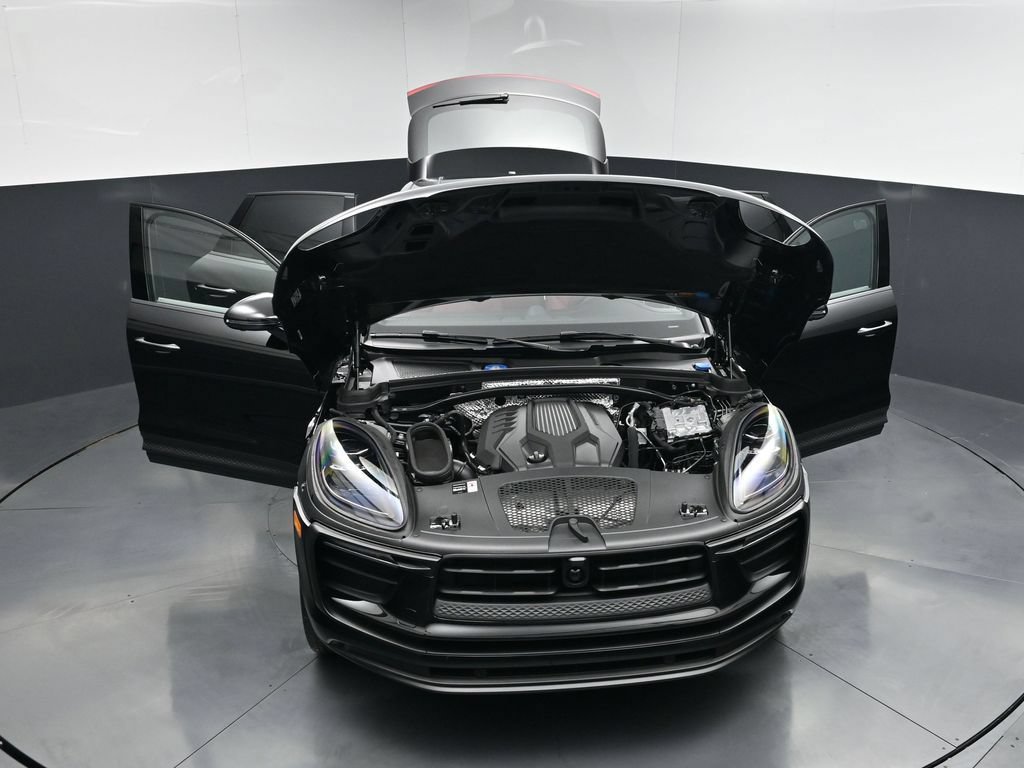 New 2026 Porsche Macan AWD/4WD image 32