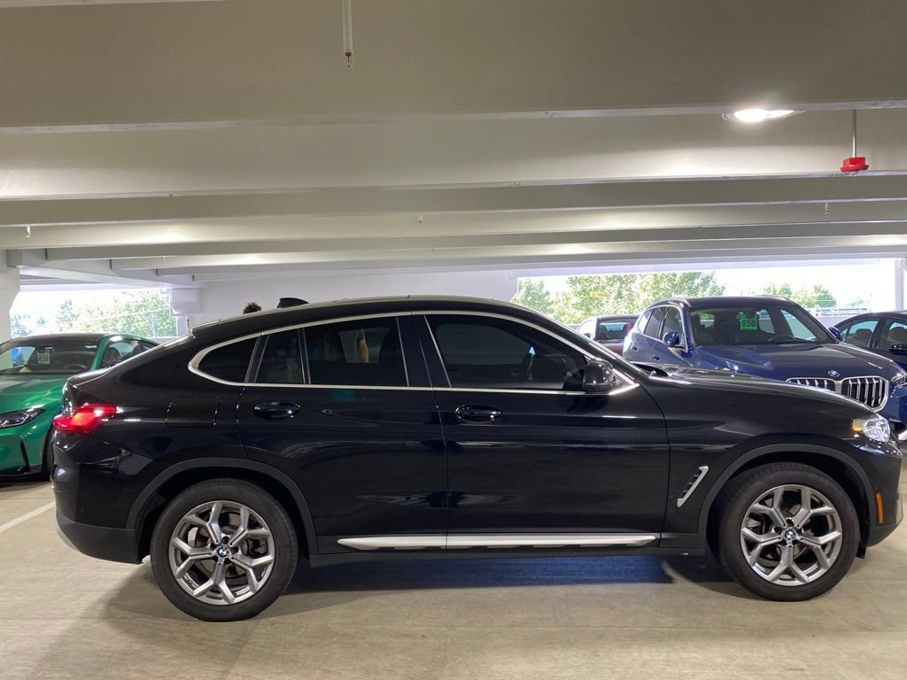 Used 2024 BMW X4 xDrive30i w/ Parking Assistance Package AWD/4WD image 5