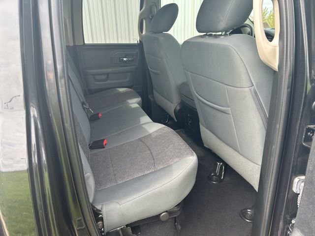 Used 2017 RAM 1500 Classic SLT w/ SLT Plus D￩cor Group AWD/4WD image 36