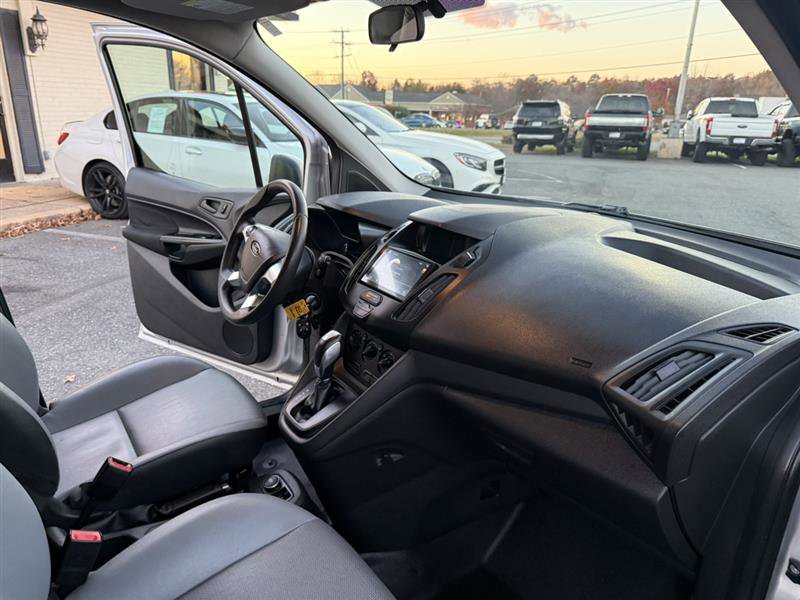 Used 2017 Ford Transit Connect XL FWD image 16