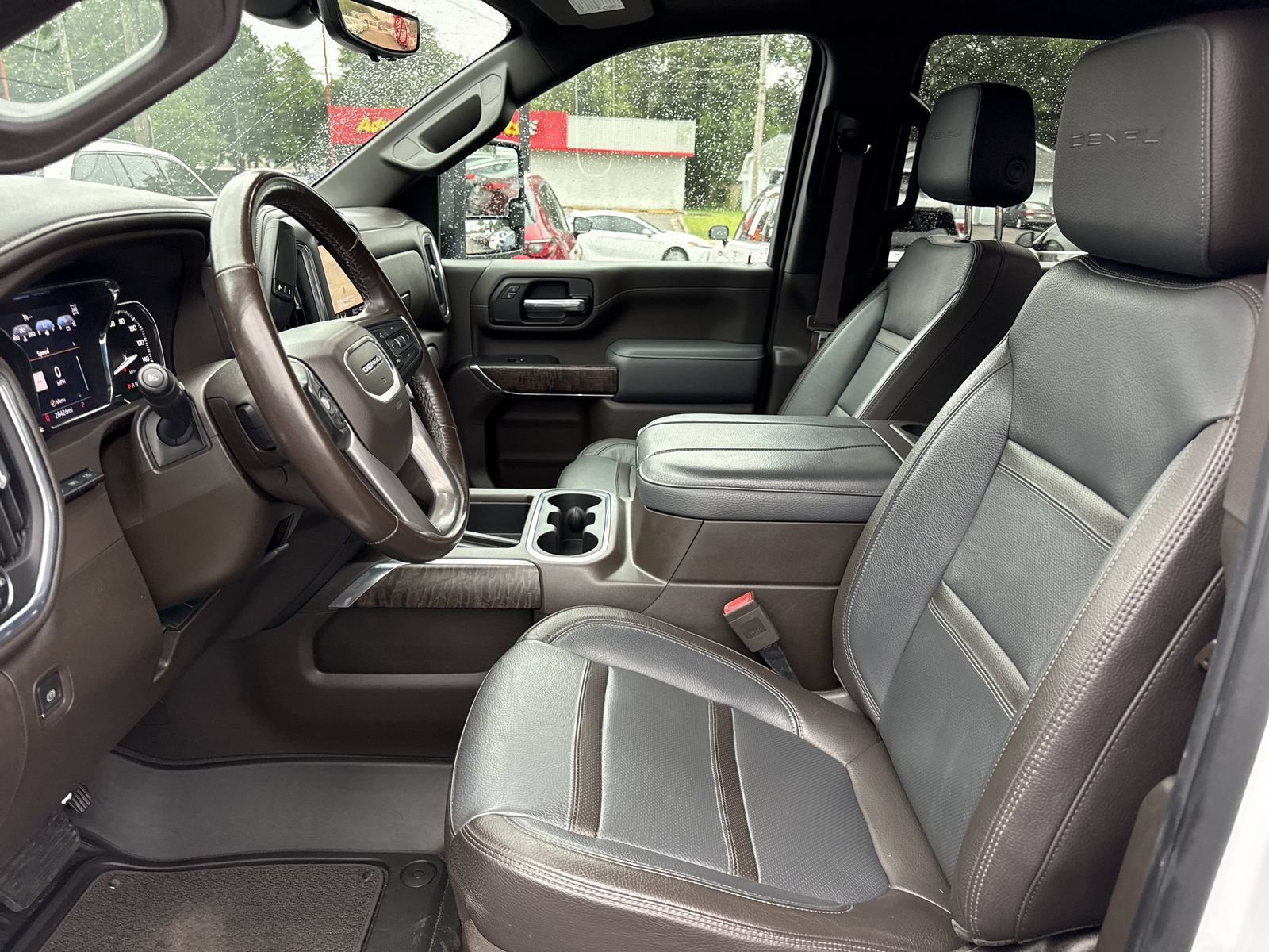 Used 2023 GMC Sierra 2500 Denali w/ Denali Ultimate Package AWD/4WD image 9