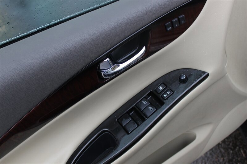 Used 2011 INFINITI EX35 Journey w/ Premium Pkg image 11