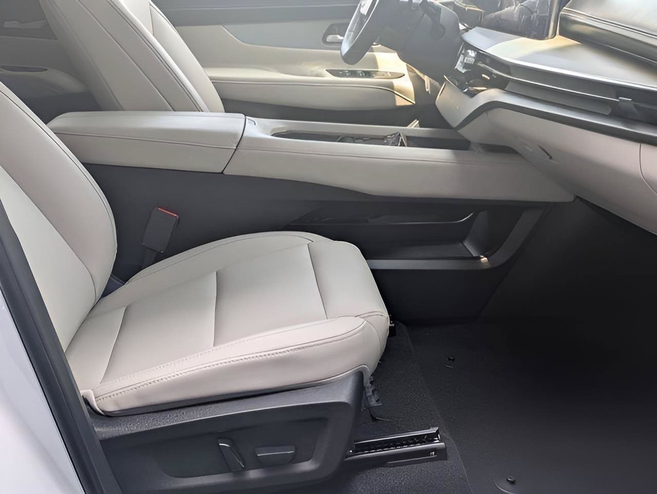 Used 2025 Nissan Murano SL w/ Cargo Package AWD/4WD image 29