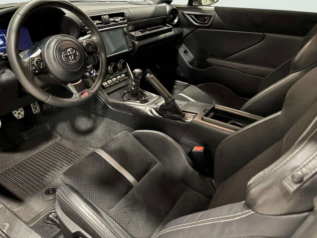 Used 2023 Toyota GR86 Premium image 15