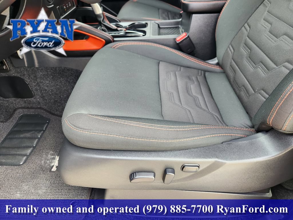 Used 2025 Nissan Frontier PRO-4X AWD/4WD image 17