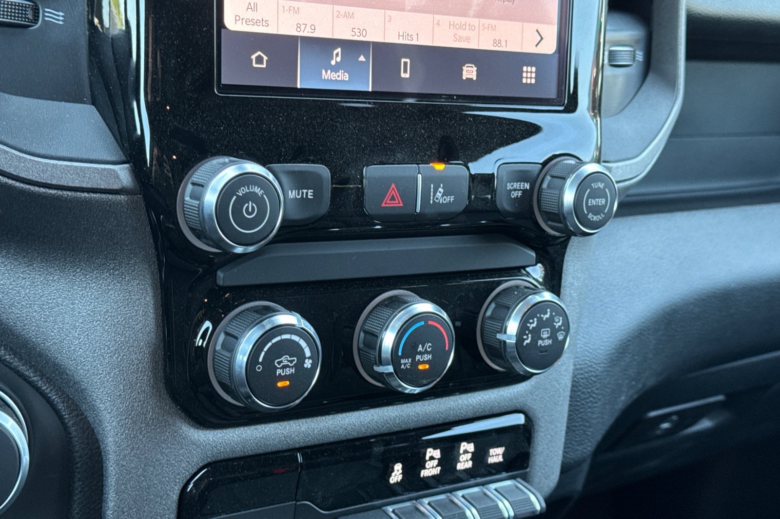 New 2026 RAM 1500 Tradesman AWD/4WD image 18