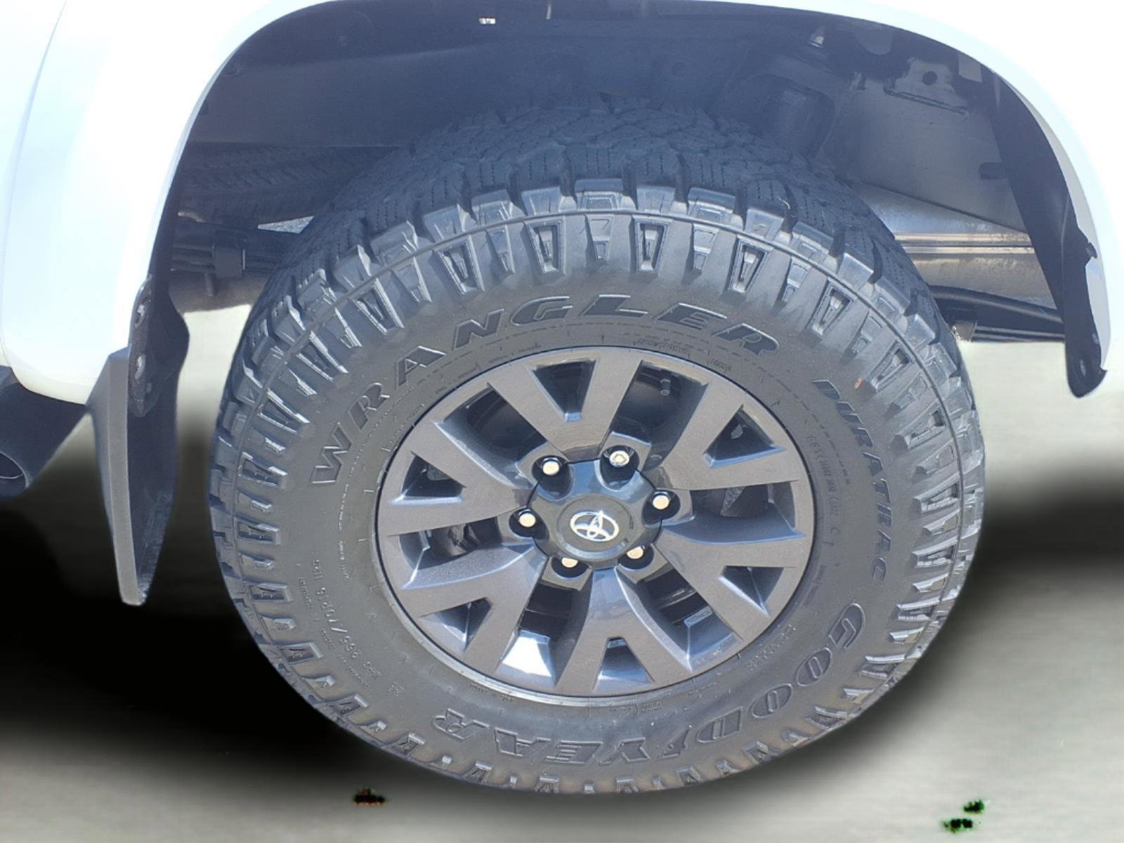 Used 2023 Toyota Tacoma SR5 image 9