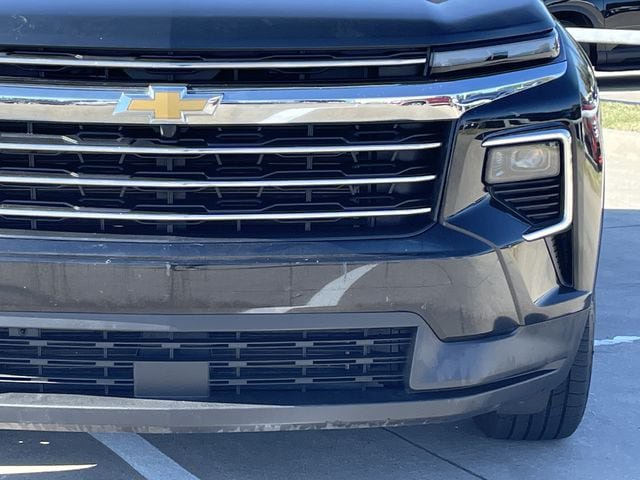 Used 2025 Chevrolet Traverse LT FWD image 7