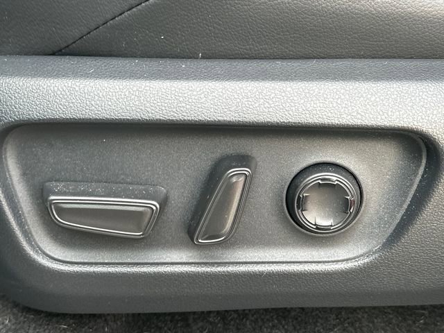 Used 2025 Toyota 4Runner TRD Off-Road Premium image 17