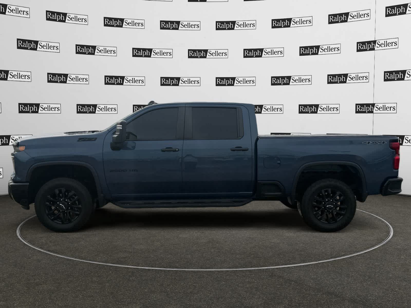 Used 2025 Chevrolet Silverado 2500 Custom w/ Custom Value Package AWD/4WD image 3