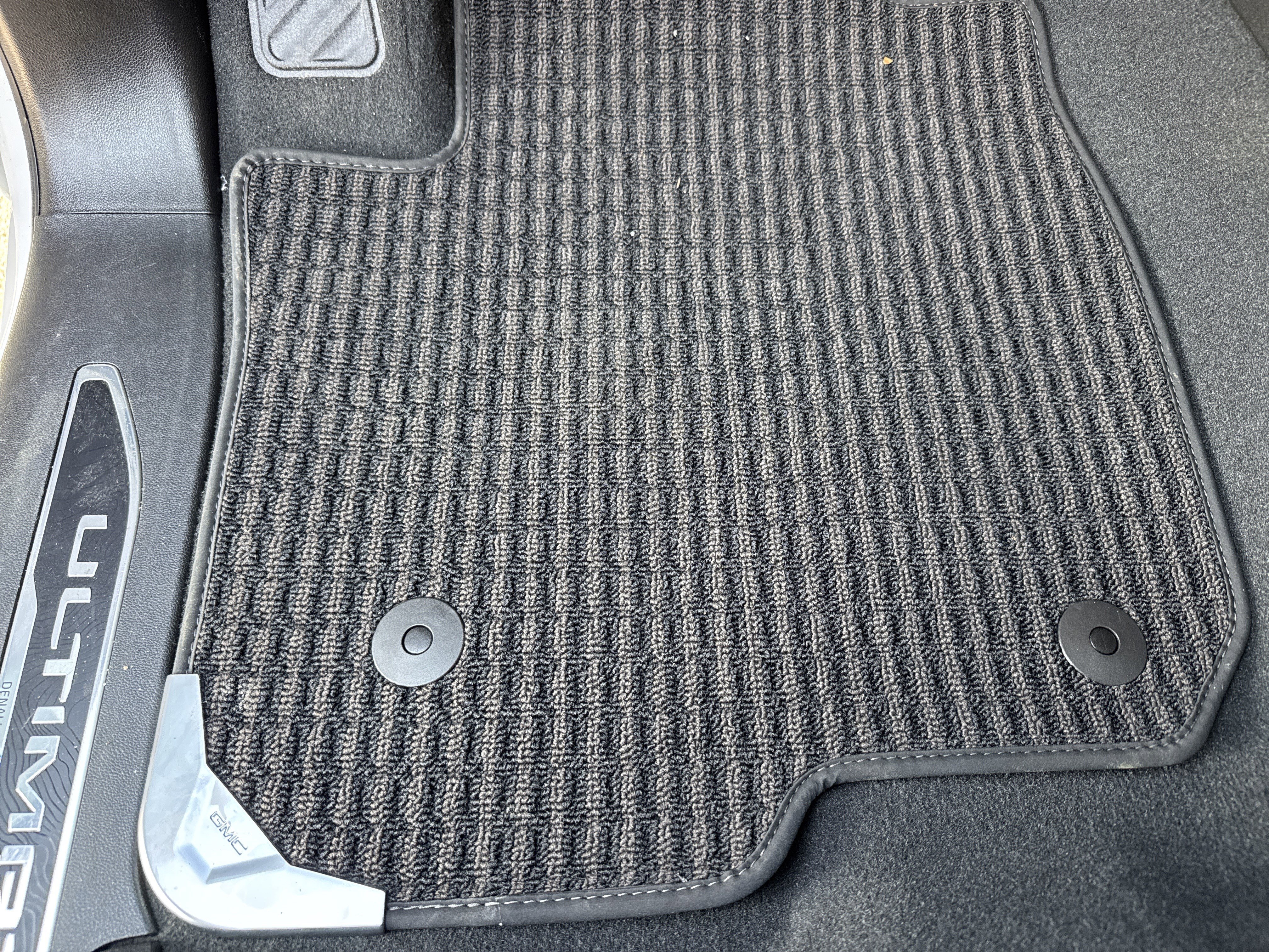 Used 2025 GMC Sierra 2500 Denali Ultimate image 17