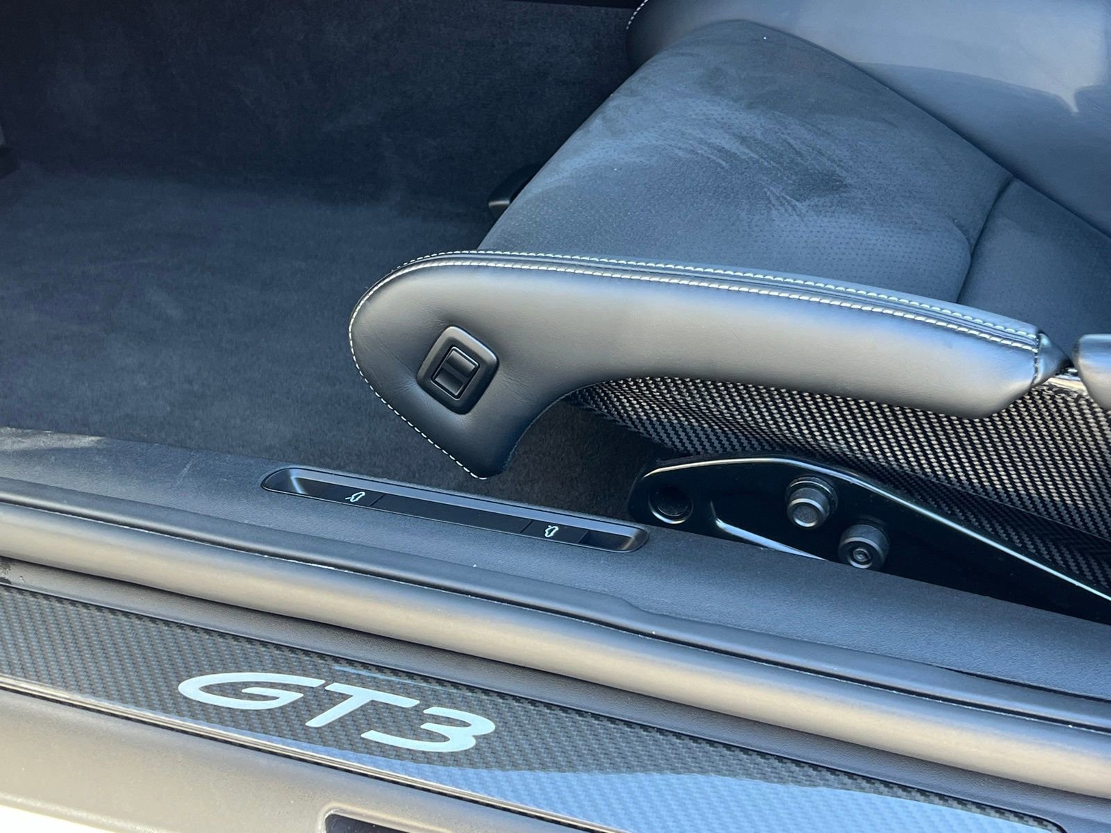Certified 2022 Porsche 911 GT3 image 36