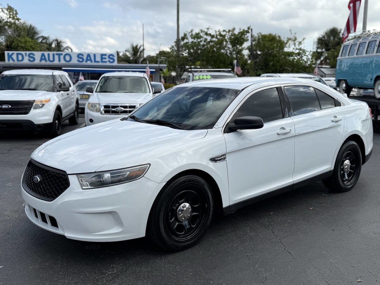 Used 2015 Ford Taurus Police Interceptor AWD image 2