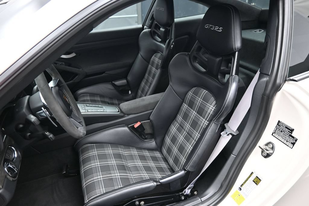 Certified 2016 Porsche 911 GT3 RS RWD image 6