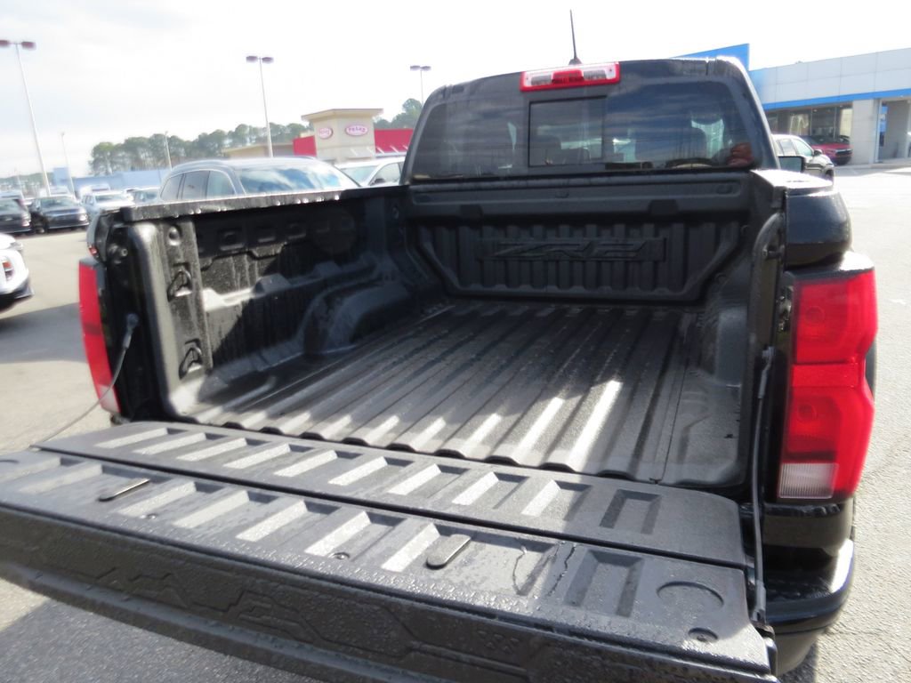 Certified 2023 Chevrolet Colorado ZR2 w/ ZR2 Convenience Package III image 17