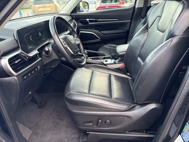 Certified 2025 Kia Telluride S FWD image 11