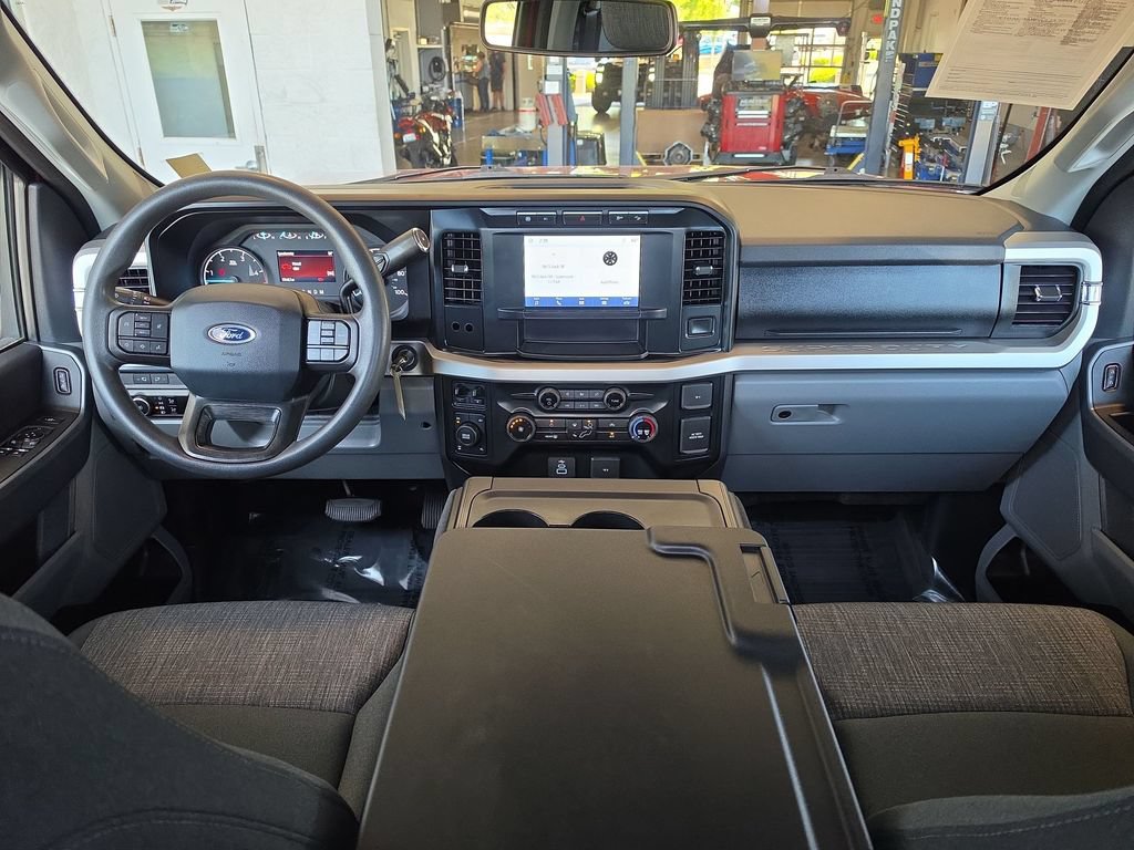Used 2023 Ford F350 XLT w/ 360-Degree Camera Package AWD/4WD image 18
