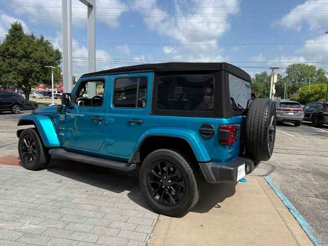 Used 2024 Jeep Wrangler Unlimited Sahara AWD/4WD image 4