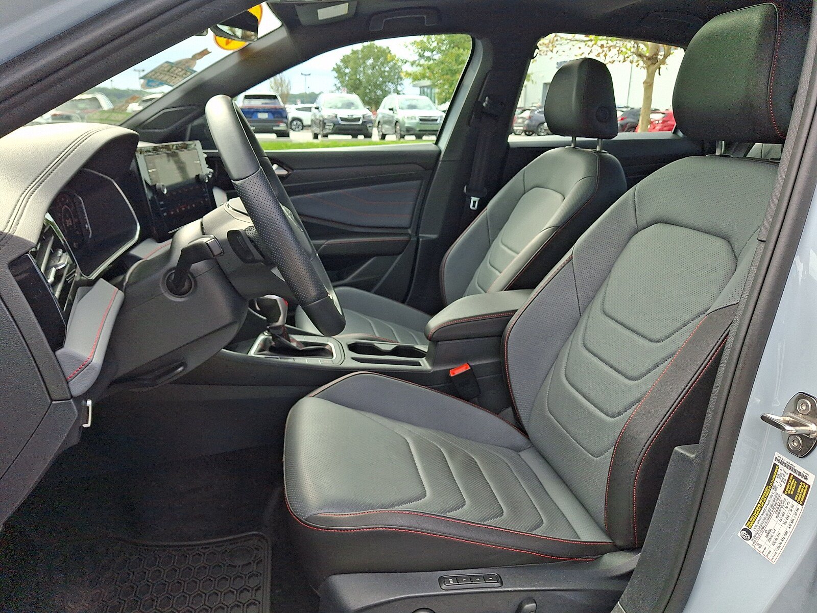 Used 2025 Volkswagen Jetta GLI Autobahn FWD image 13