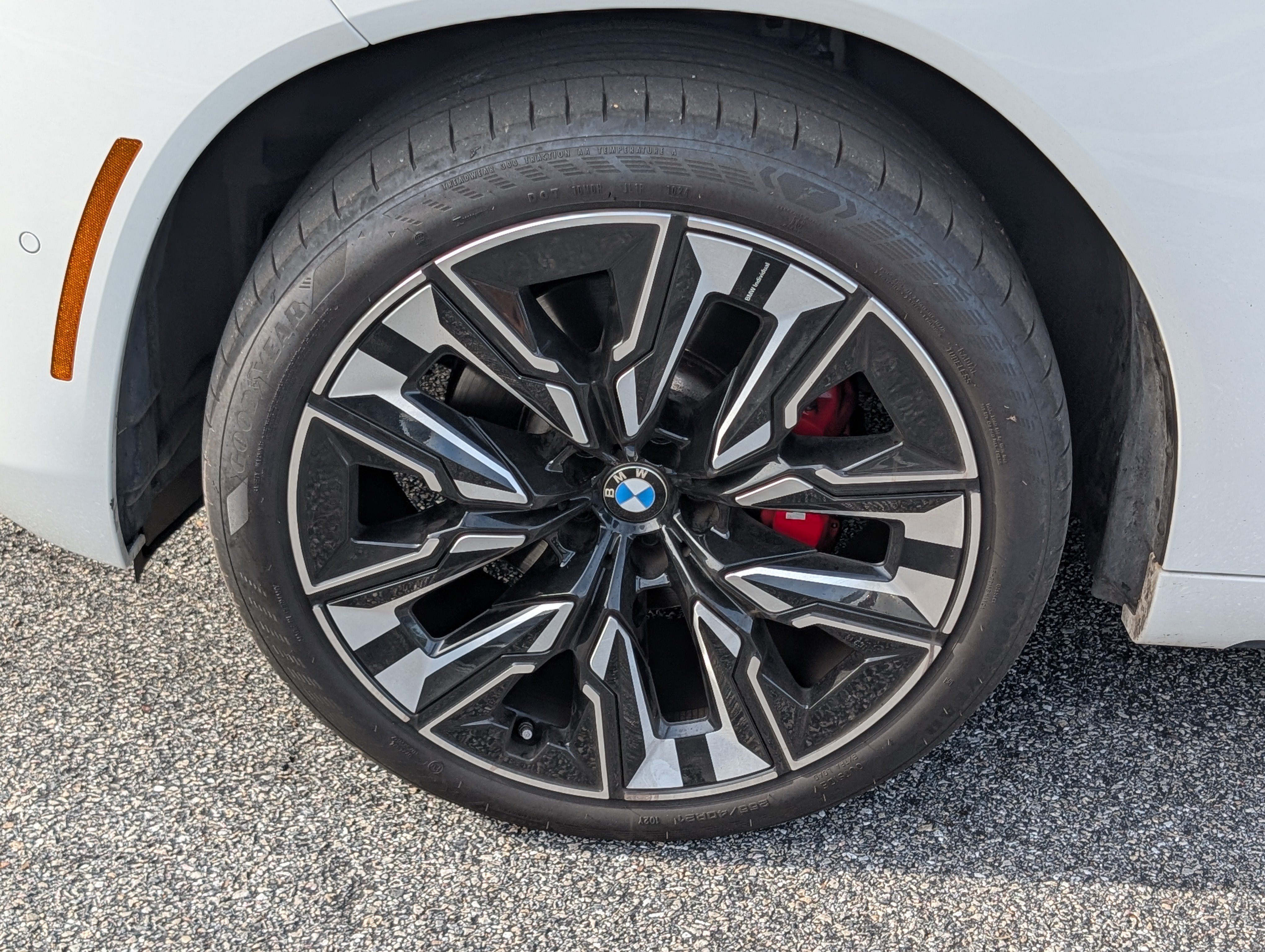 Used 2025 BMW X3 xDrive30i w/ Premium Package AWD/4WD image 10