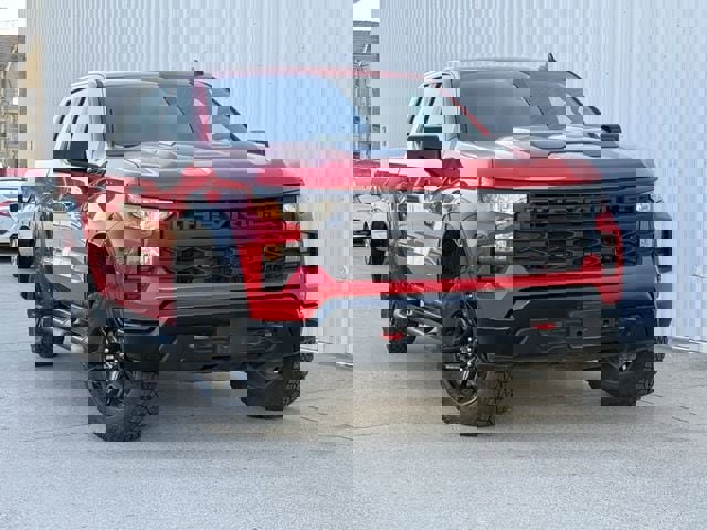 Used 2025 Chevrolet Silverado 1500 Custom Trail Boss image 2