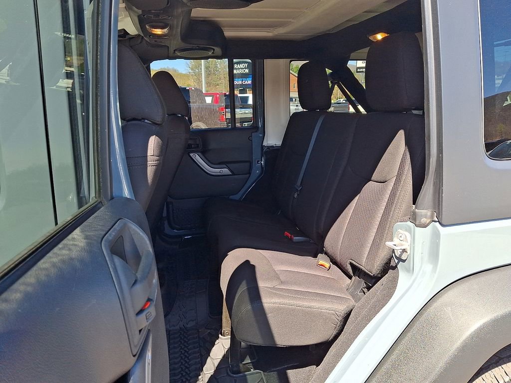 Used 2014 Jeep Wrangler Unlimited Sport w/ Quick Order Package 23S AWD/4WD image 10
