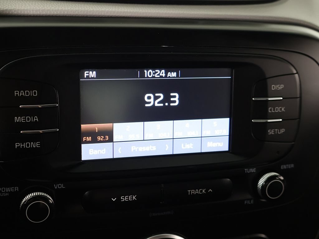 Used 2017 Kia Soul + FWD image 37