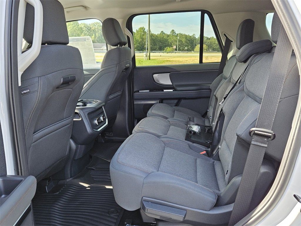 New 2025 Ford Expedition Active image 6