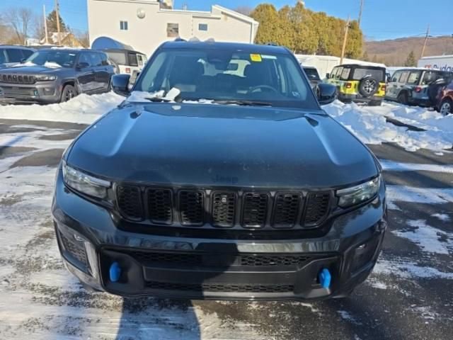 Used 2023 Jeep Grand Cherokee 30th Anniversary image 15