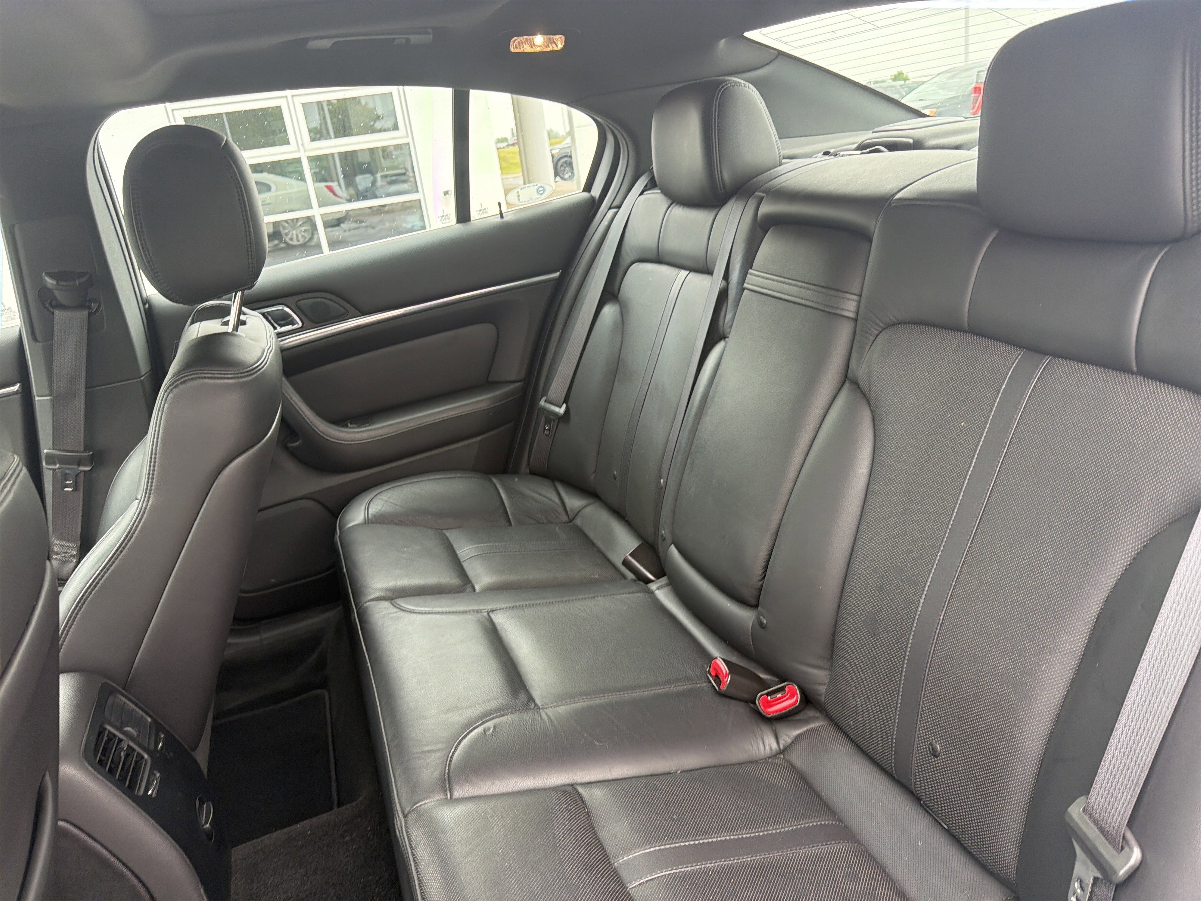 Used 2013 Lincoln MKS AWD image 14