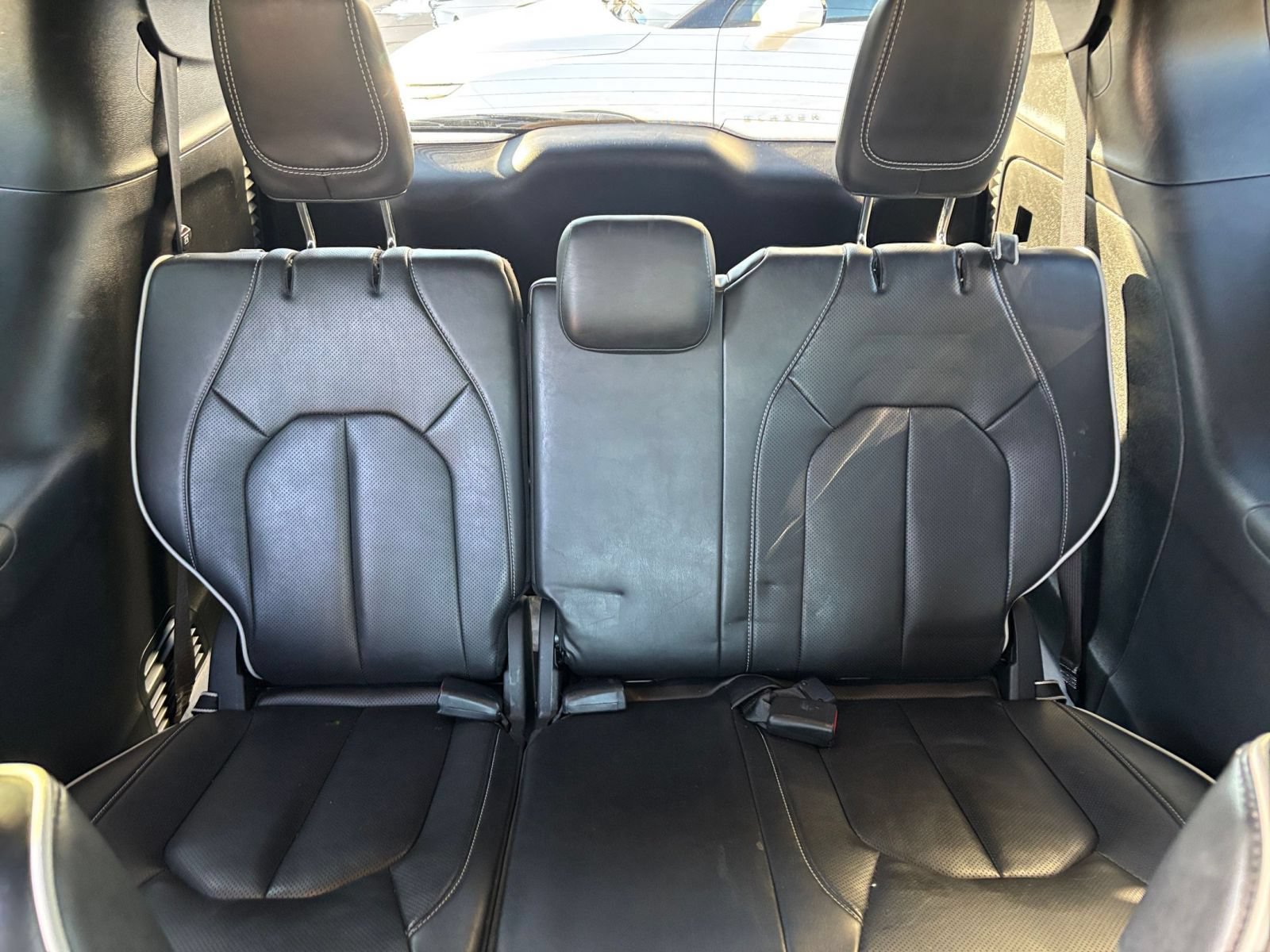 Used 2025 Chrysler Pacifica Limited FWD image 32
