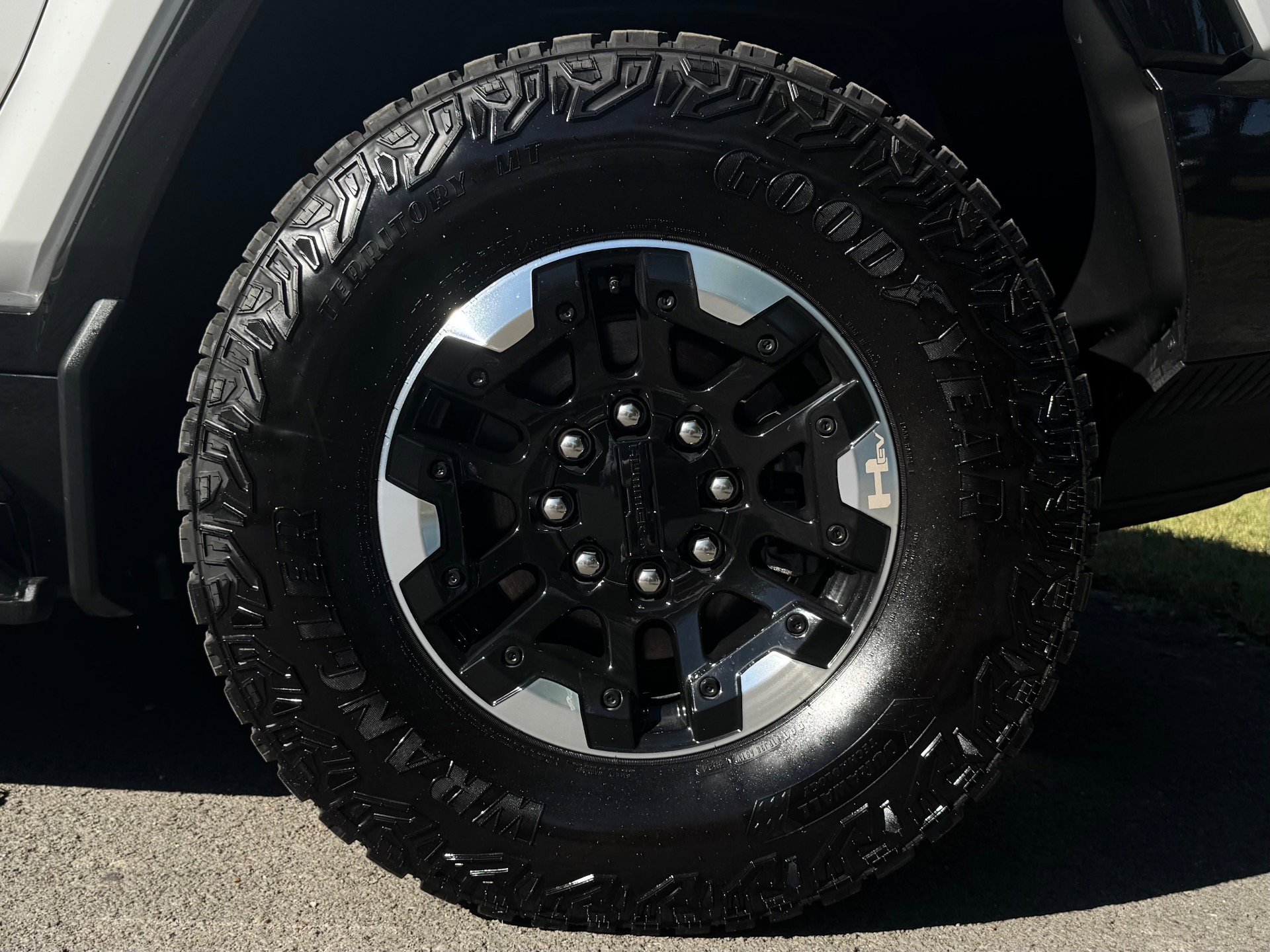 Used 2025 GMC Hummer EV 2X w/ Extreme Off-Road Package image 59