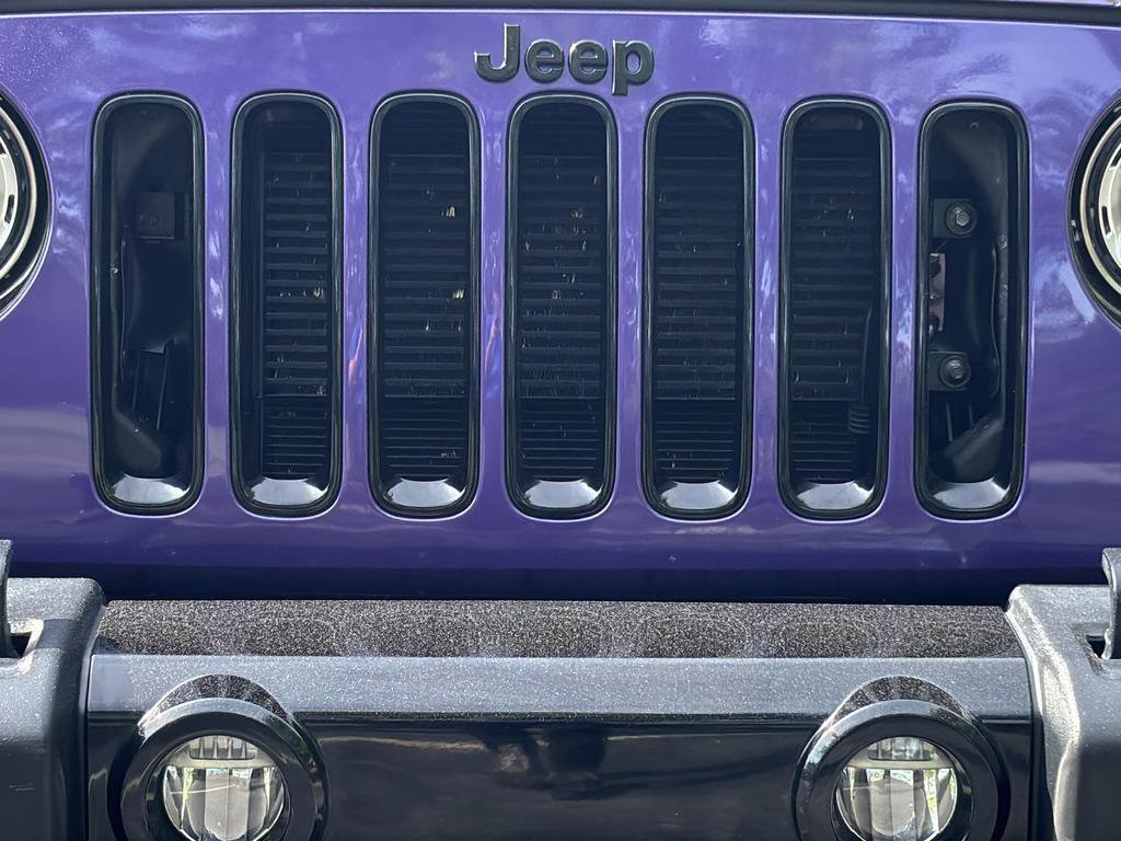 Used 2018 Jeep Wrangler Unlimited Sahara image 9