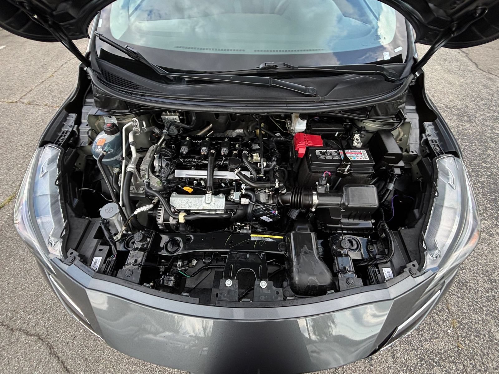 Used 2025 Nissan Versa SV FWD image 31