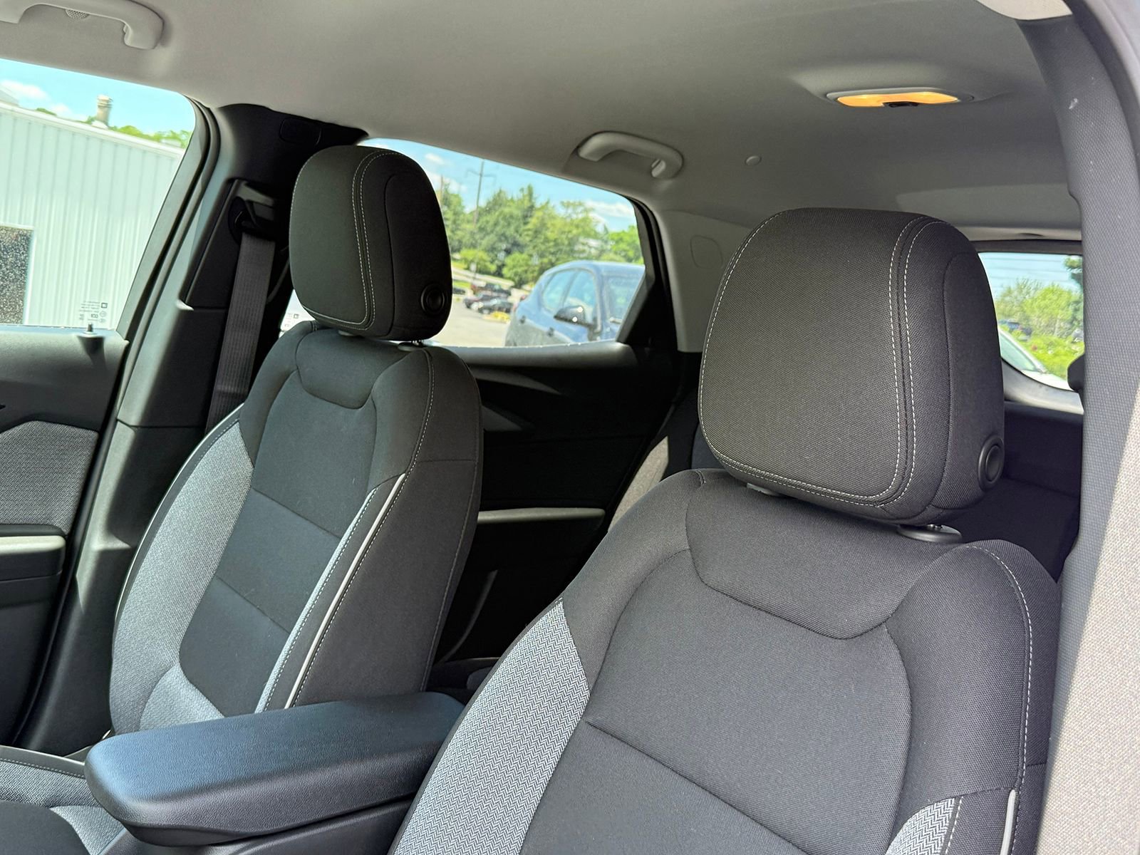 New 2026 Chevrolet TrailBlazer LT w/ Convenience Package AWD/4WD image 19