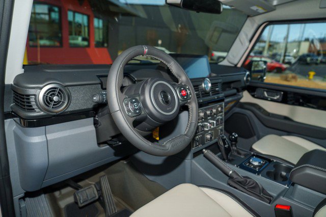 Used 2025 INEOS Grenadier image 12