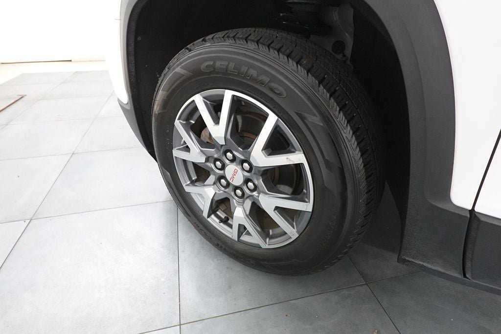 Used 2023 GMC Acadia SLT AWD/4WD image 30