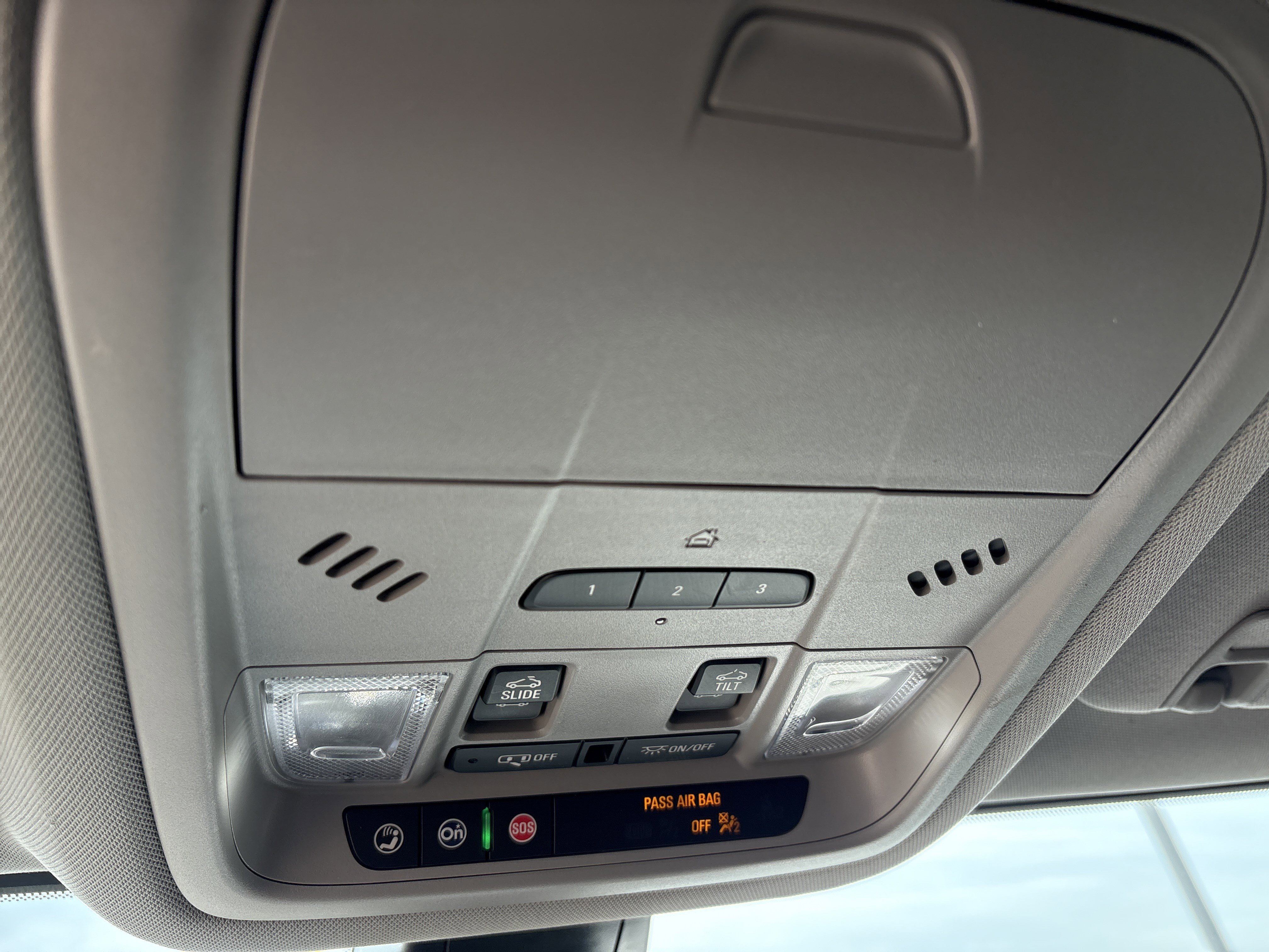 Used 2023 GMC Acadia SLT w/ Elevation Edition image 27