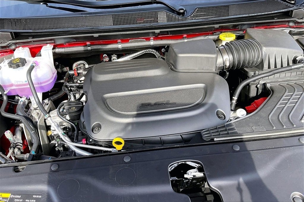 New 2026 Chrysler Pacifica Select image 11