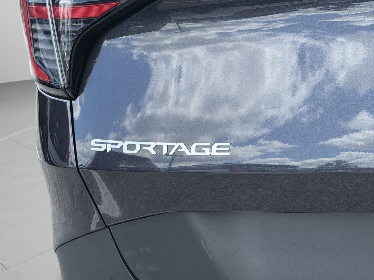 Used 2026 Kia Sportage LX FWD image 9