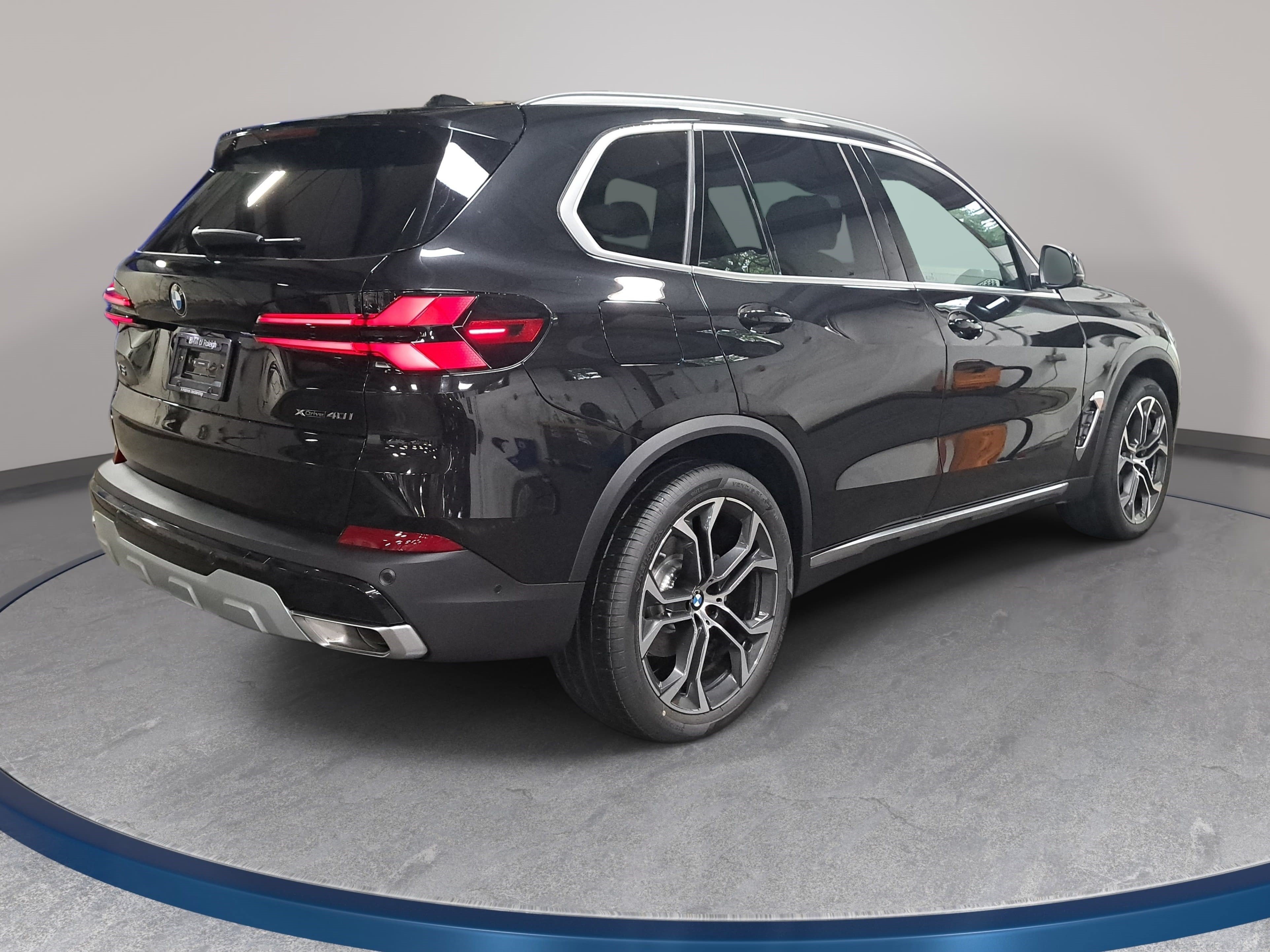 New 2026 BMW X5 xDrive40i w/ Climate Comfort Package AWD/4WD image 5