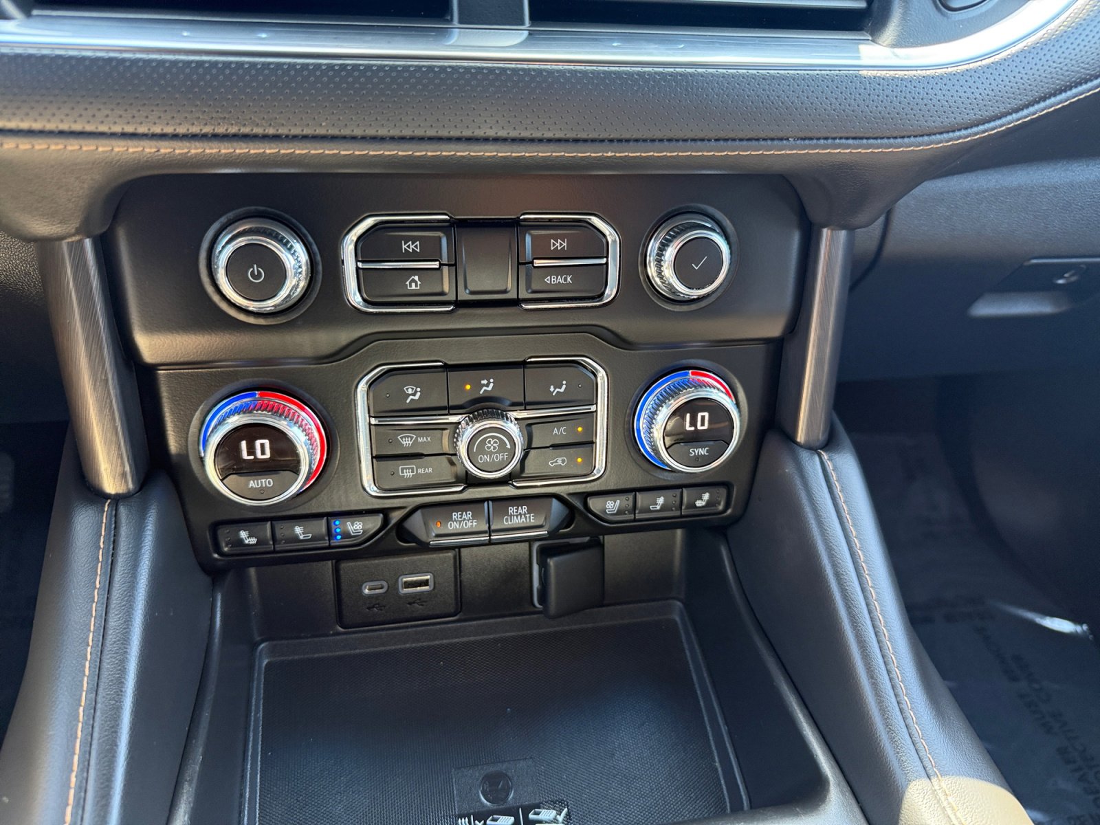Used 2022 GMC Yukon XL AT4 w/ Max Trailering Package AWD/4WD image 13