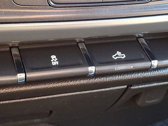 Used 2018 Chevrolet Silverado 1500 LT image 25