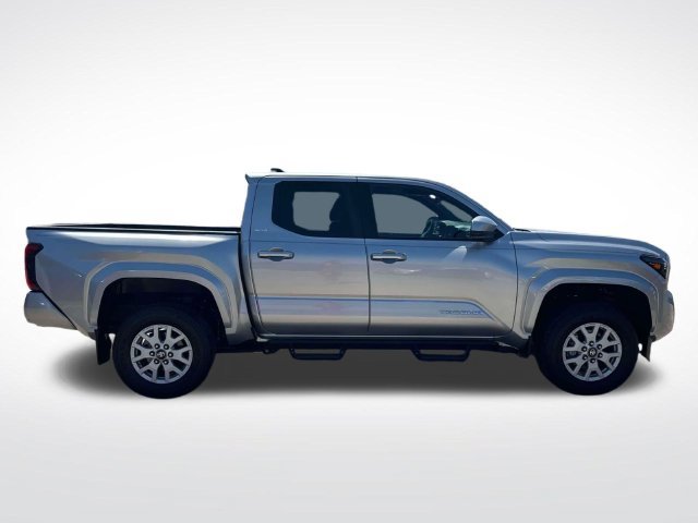 Used 2024 Toyota Tacoma SR5 RWD image 11