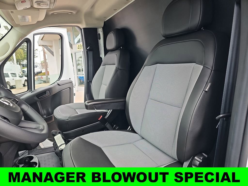 New 2024 RAM ProMaster 3500 w/ Convenience Group FWD image 17