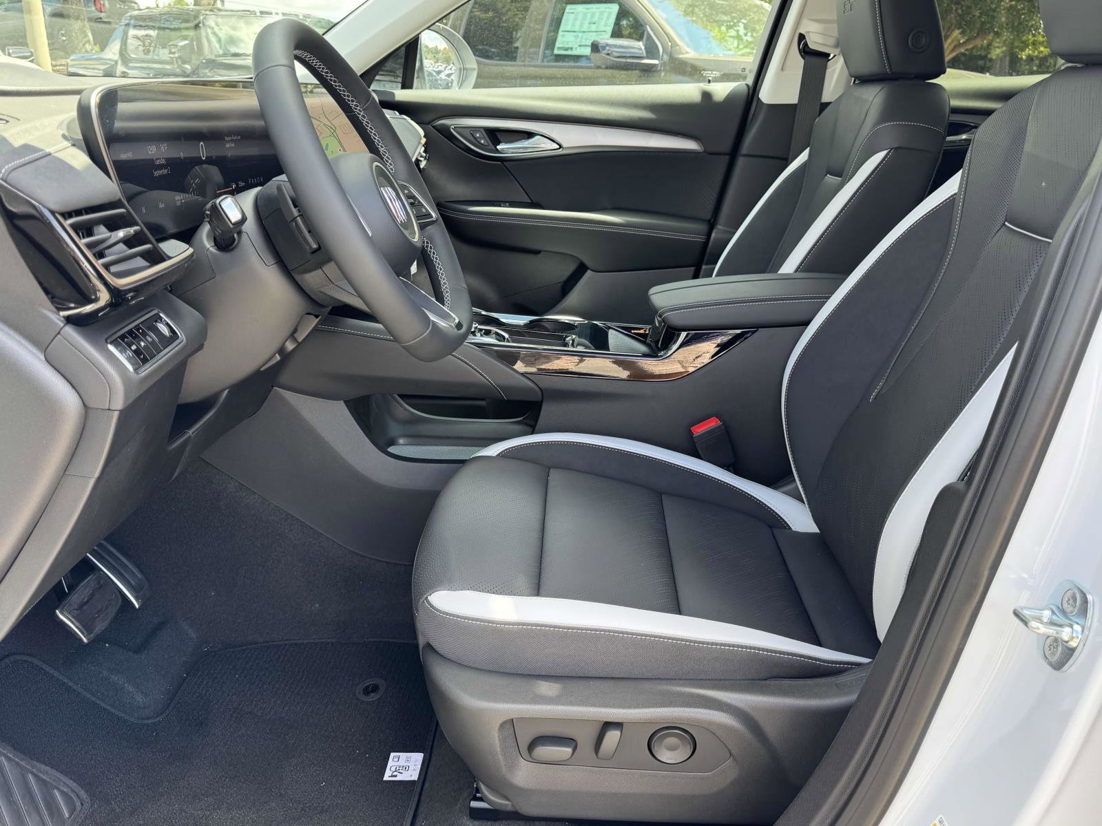 New 2025 Buick Envision Sport Touring image 18