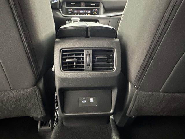 Used 2024 Nissan Rogue SV image 11