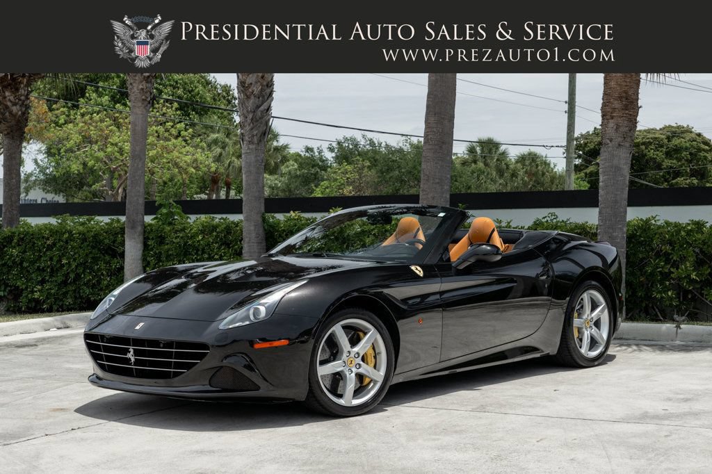 Used 2015 Ferrari California T RWD image 1