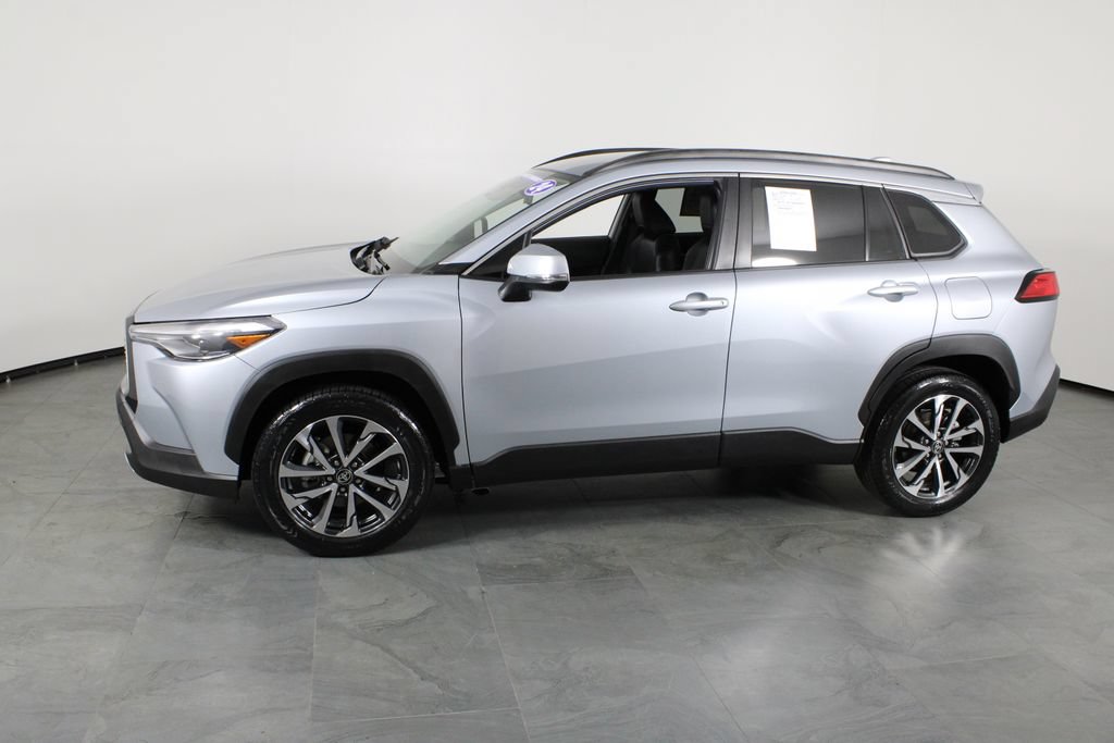 Used 2024 Toyota Corolla Cross XLE FWD image 13
